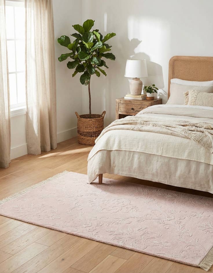 Detail image of  2' 8 x 5'  Hand Knotted Darya Wool Rug