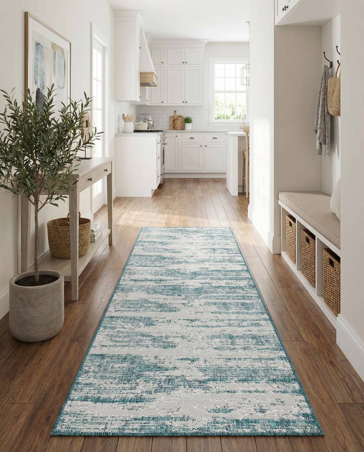 Detail image of 2' 7 x 10' Easy-Clean Modern Indoor / Outdoor Runner Rug