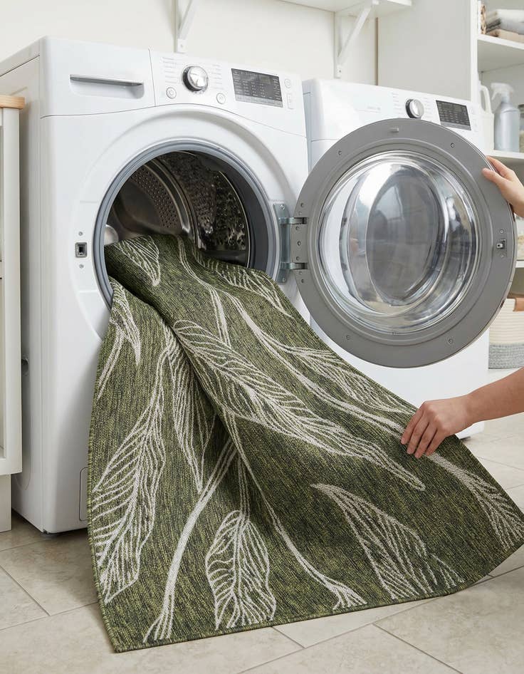 Detail image of 5' 3 x 8'  Washable Botanical Indoor / Outdoor Rug