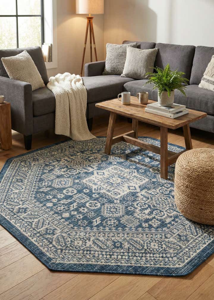 5' 3 x 5' 3 Easy-Clean Aztec Indoor / Outdoor Octagon Rug