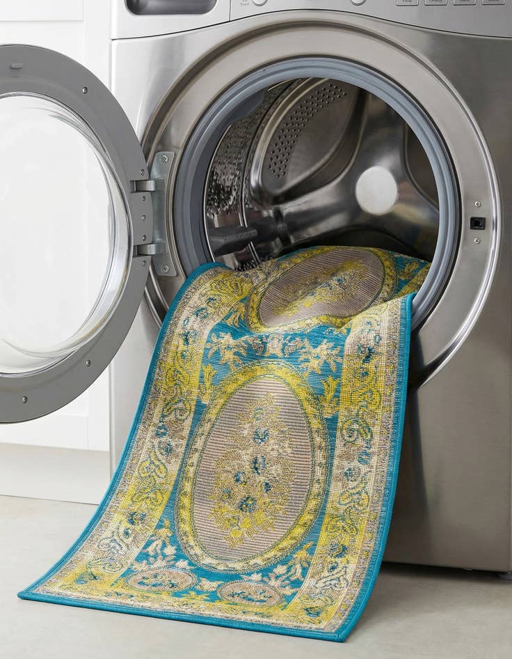 Detail image of 2' x 6'  Washable Traditional Indoor / Outdoor Runner Rug