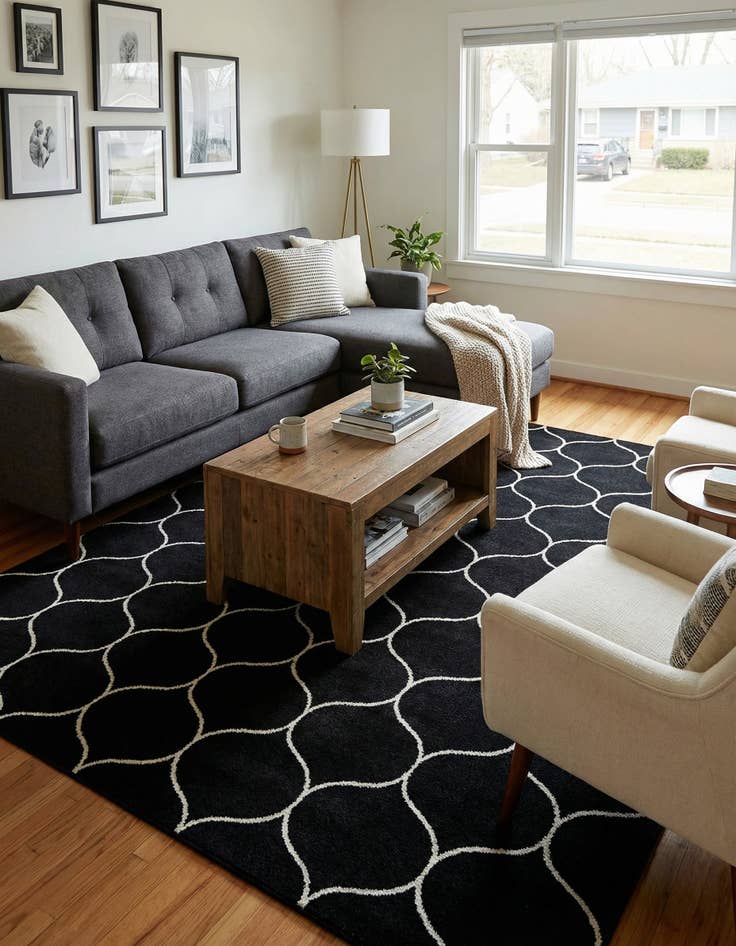 Detail image of 7' 10 x 10' Trellis Frieze Rug