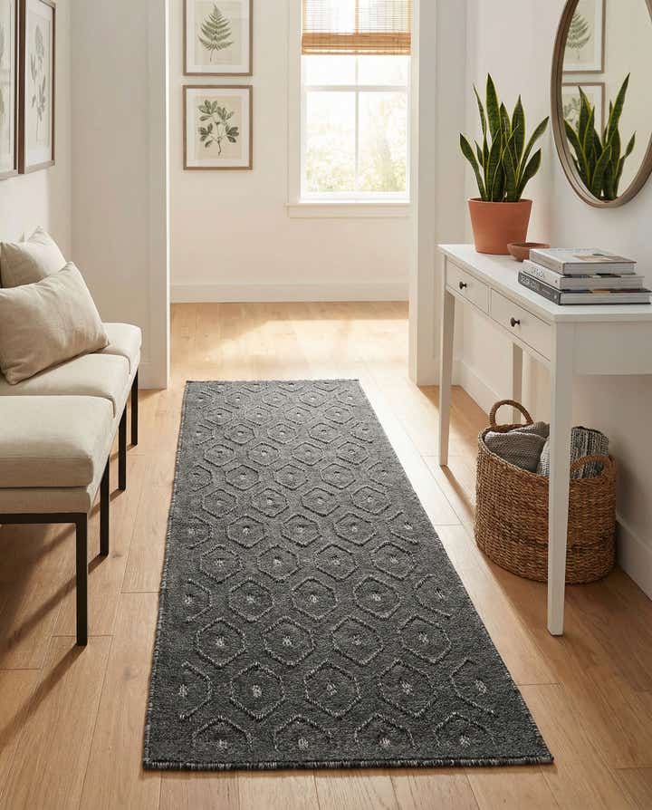 2' x 6' Easy-Clean Trellis Textured Indoor / Outdoor Runner Rug