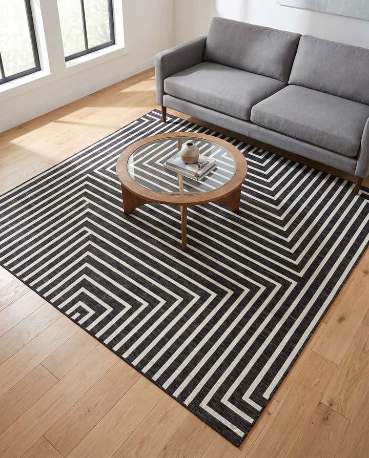 7' 10 x 7' 10 Easy-Clean Modern Indoor / Outdoor Square Rug