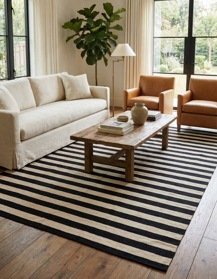 Detail image of 7' x 9' 8  Hand Woven Kilim Modern Wool Rug