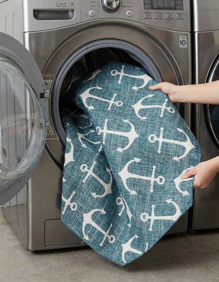 Detail image of 7' 10 x 7' 10  Washable Coastal Indoor / Outdoor Octagon Rug