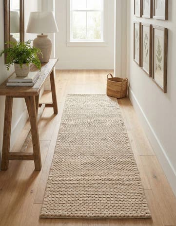 2' x 6' 7 Hand Woven Lana New Zealand Wool Runner Rug