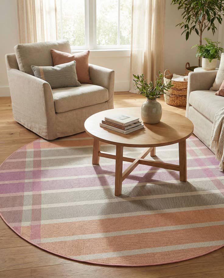 Detail image of 6' x 6' Easy-Clean Striped Indoor / Outdoor Round Rug