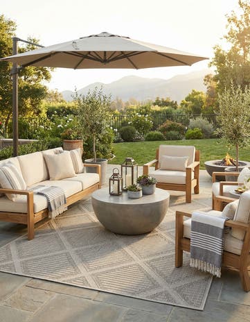 9' x 12' Easy-Clean Lattice Indoor / Outdoor Rug