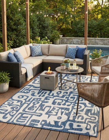 6' x 9' Easy-Clean Modern Indoor / Outdoor Rug