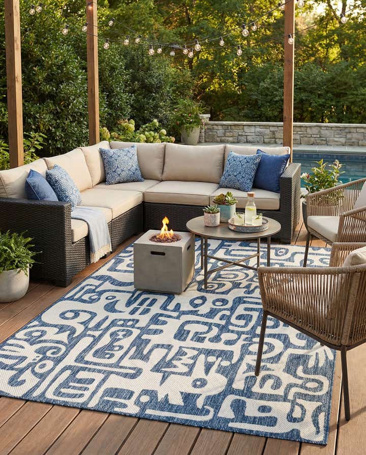6' x 9' Easy-Clean Modern Indoor / Outdoor Rug
