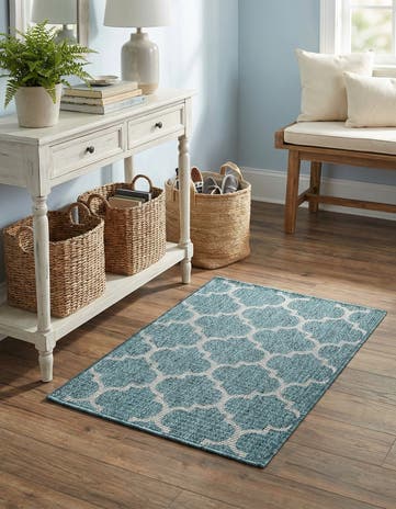2' x 3' Easy-Clean Lattice Indoor / Outdoor Rug