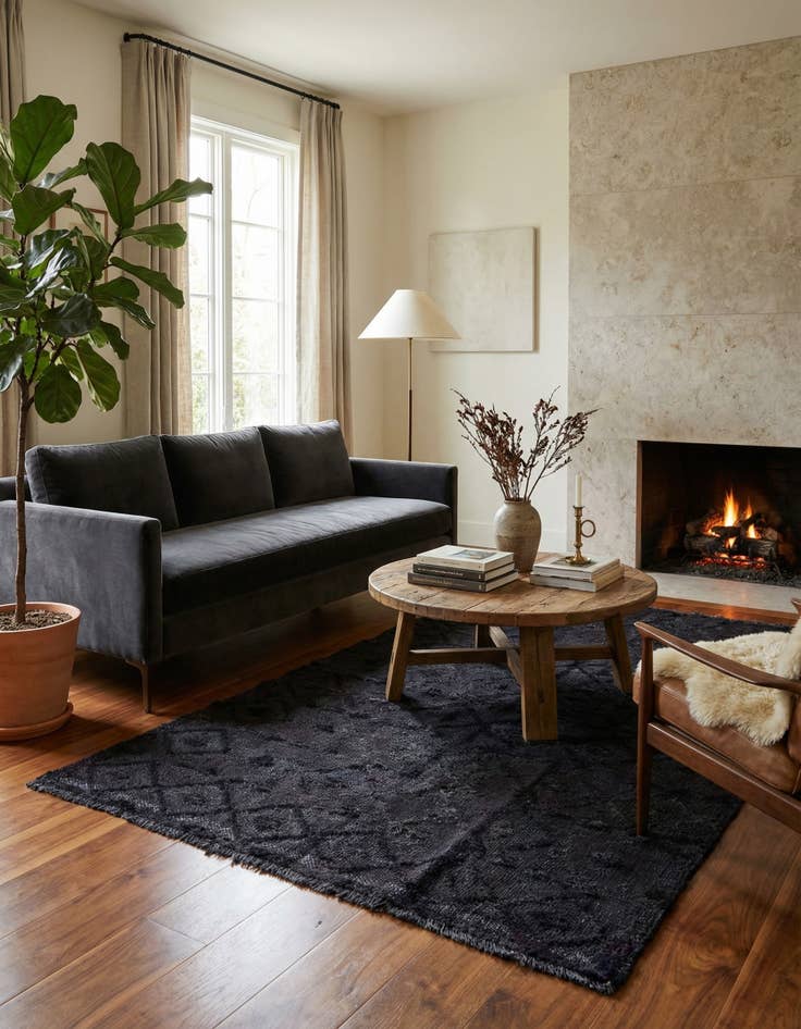 Detail image of 3' 9 x 5' 11  Hand Knotted Darya Wool Rug