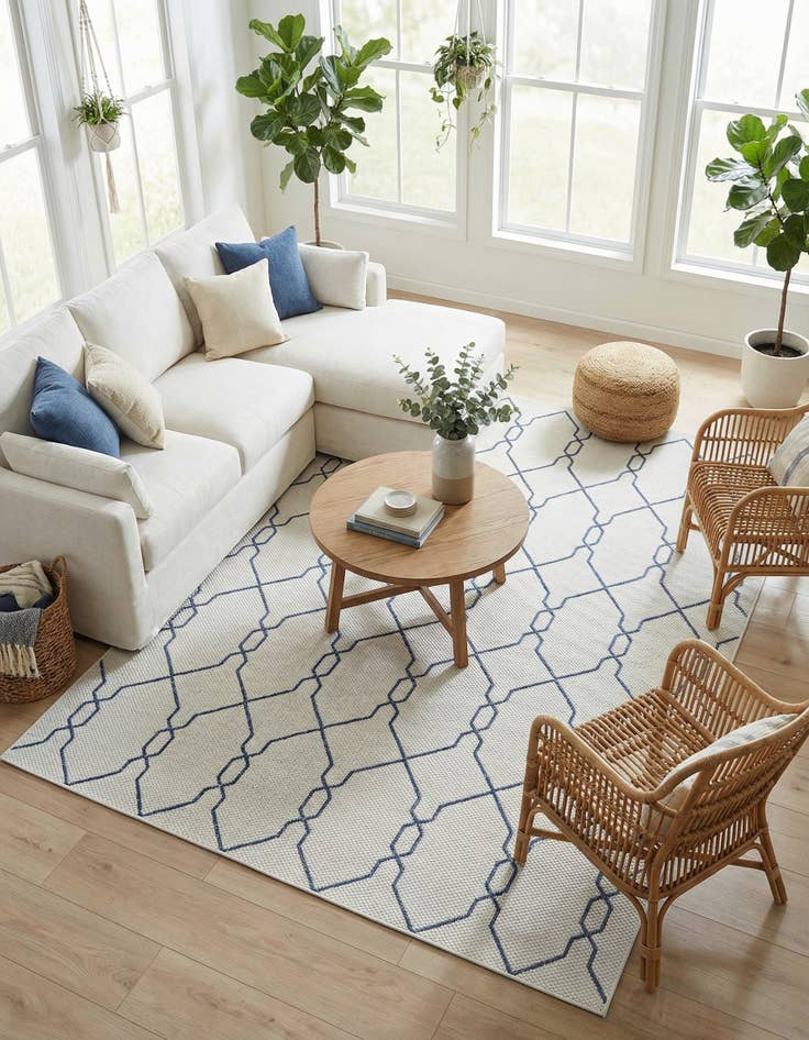 Detail image of 7' x 10'  Washable Trellis Indoor / Outdoor Rug