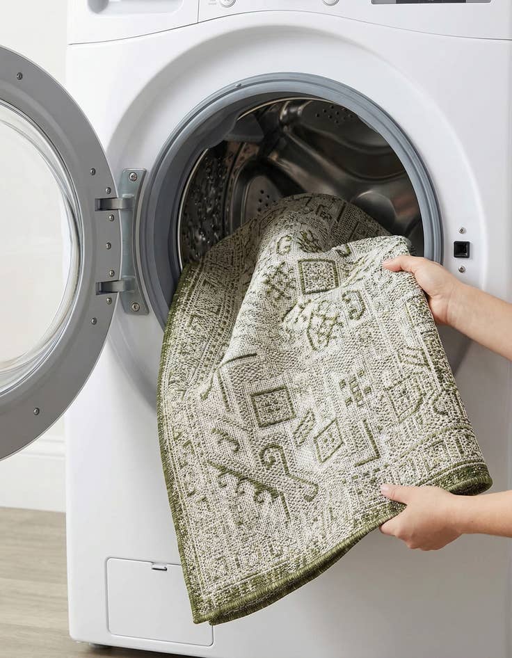 Detail image of  3' x 5' 3  Washable Aztec Indoor / Outdoor Rug