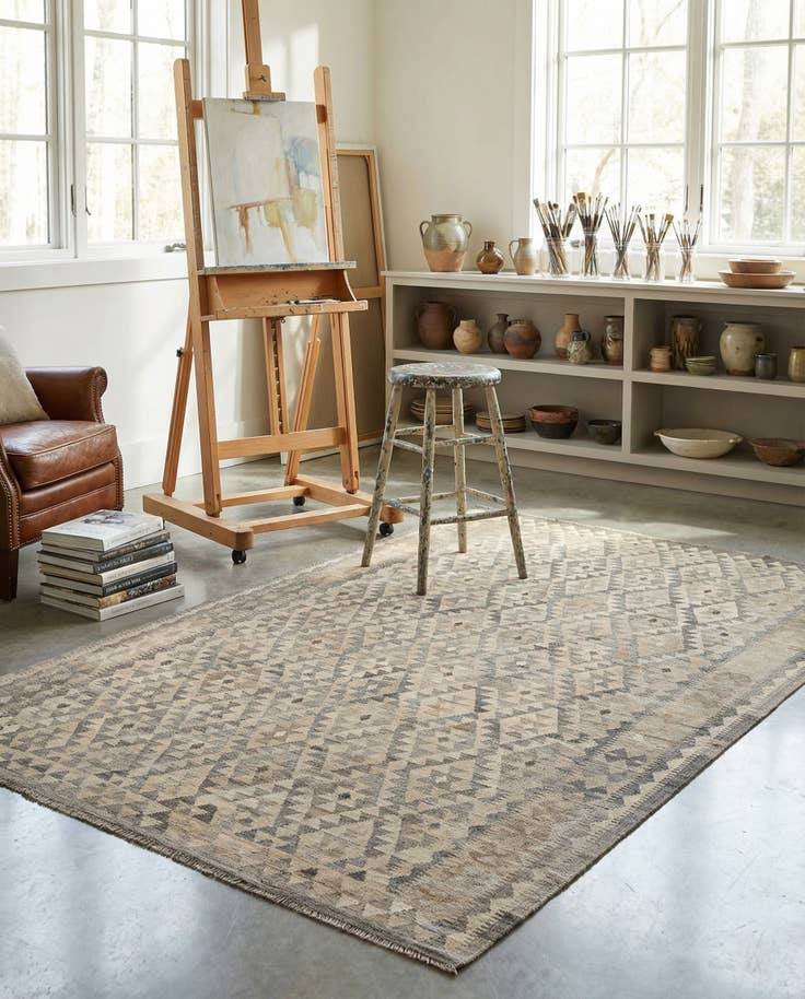 Detail image of 6' 7 x 9' 7 Hand Woven Kilim Maymana Wool Rug