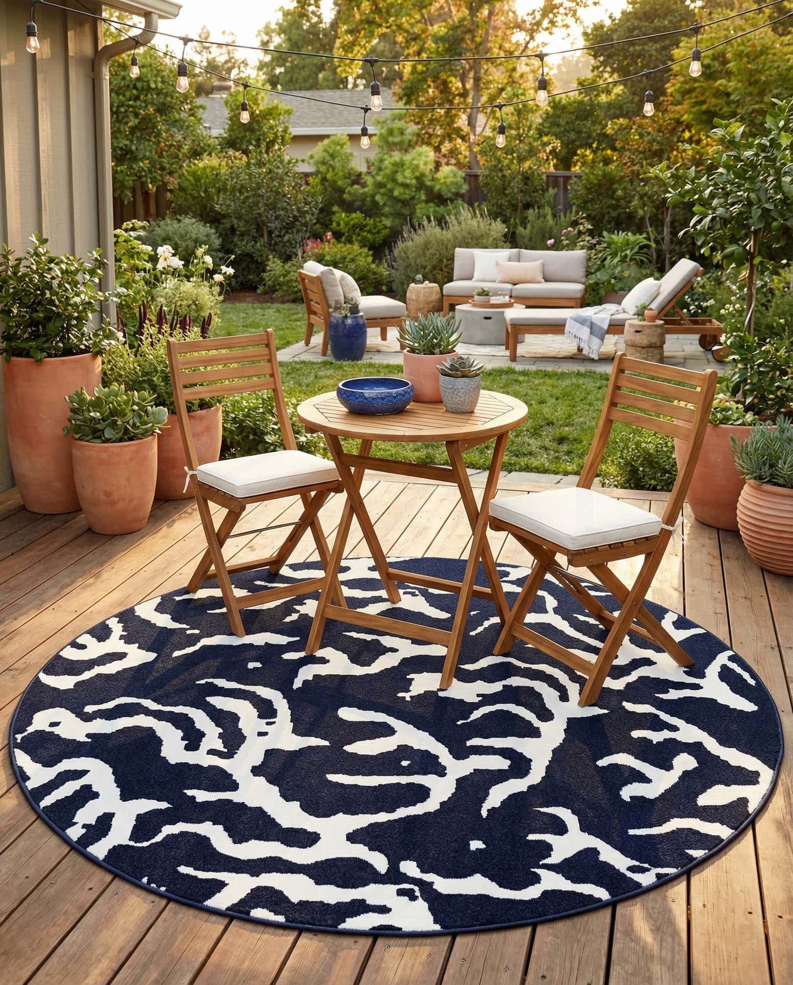 10' x 10' Easy-Clean Sabrina Soto Indoor / Outdoor Round Rug