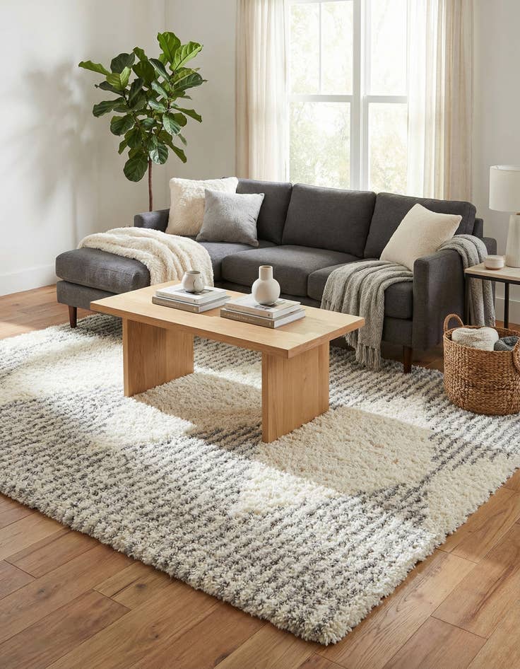 Detail image of 8' x 10' Infinity Shag Rug