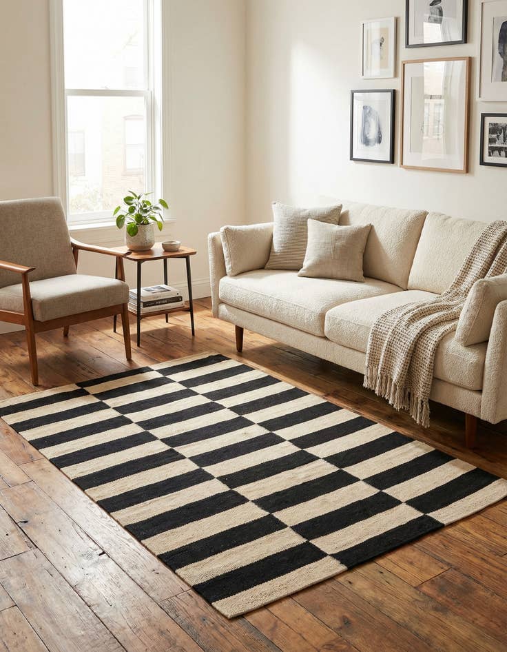 Detail image of 2' 7 x 3' 10  Hand Woven Kilim Modern Wool Rug