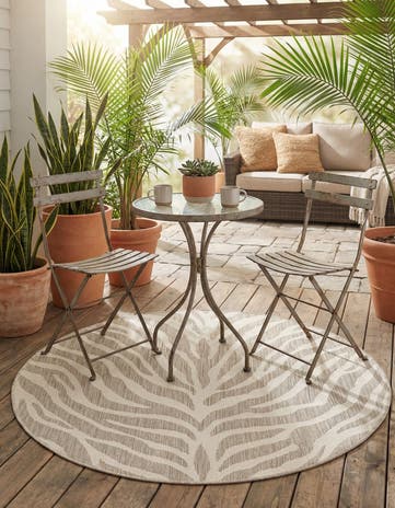 Gray Easy-Clean Safari Indoor / Outdoor Round Rug