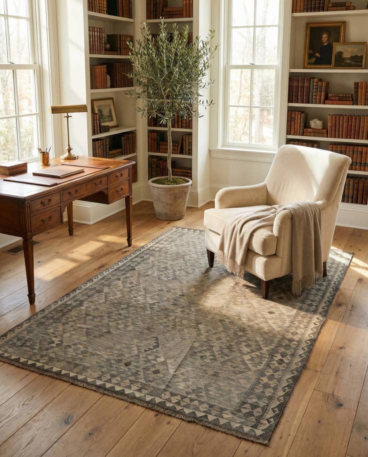 Detail image of 6' 10 x 9' 8 Hand Woven Kilim Maymana Wool Rug