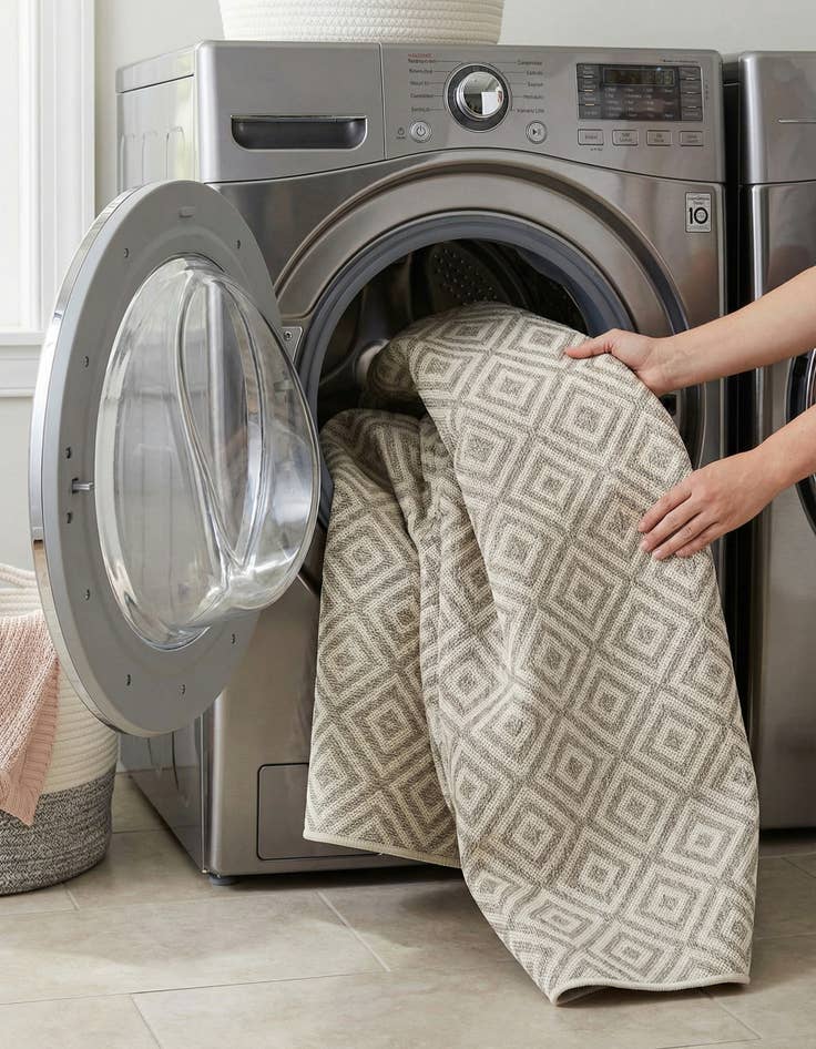 Detail image of 6' x 9'  Washable Jill Zarin Costa Rica Indoor / Outdoor Rug