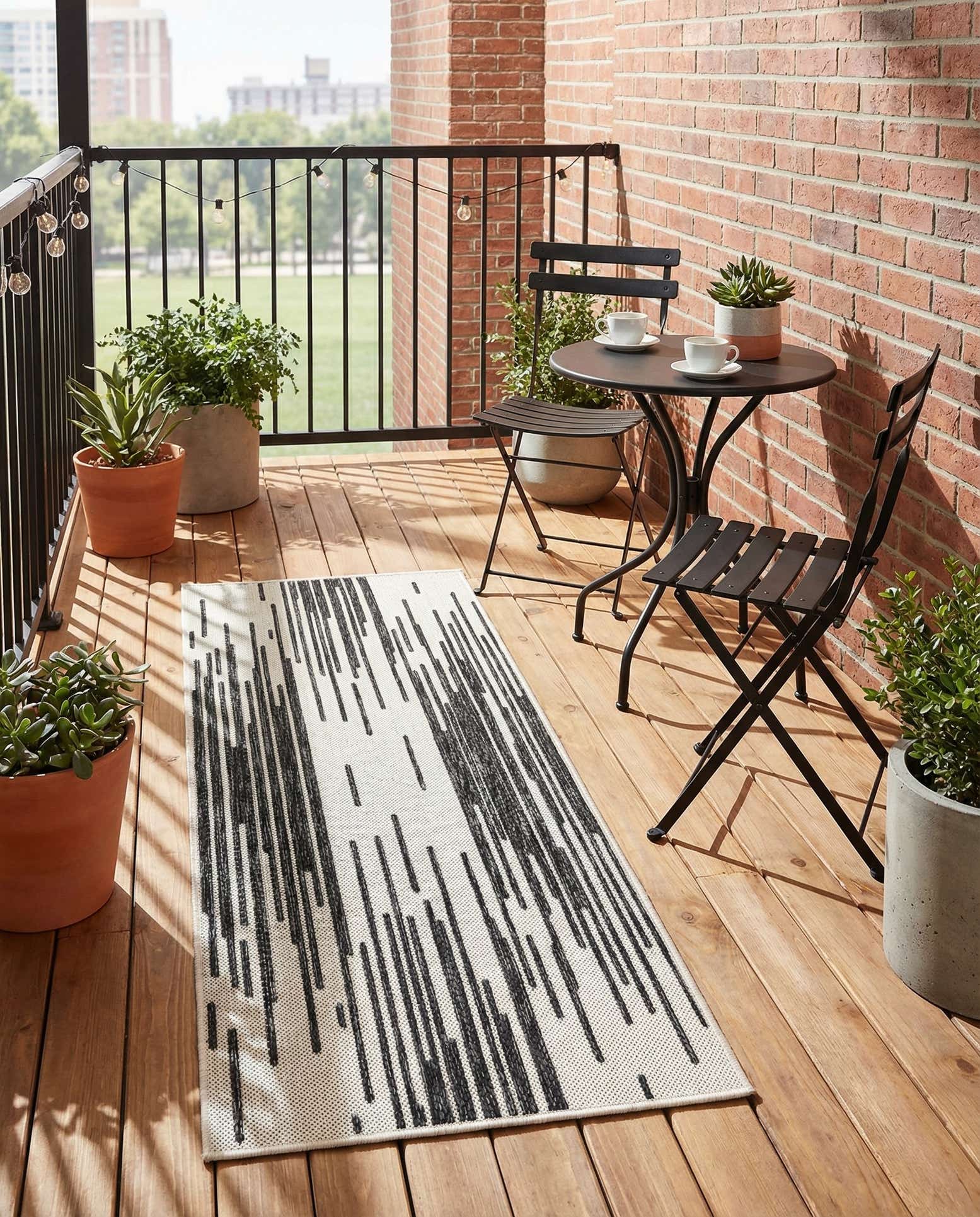 2' x 5' 3 Easy-Clean Modern Indoor / Outdoor Runner Rug