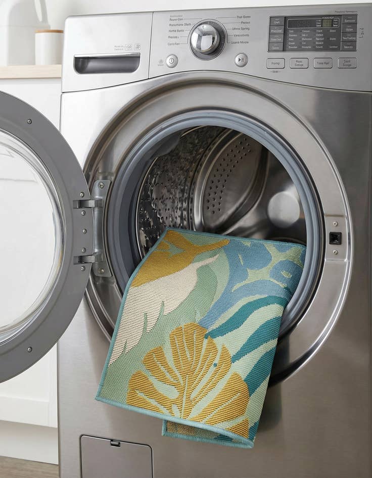 Detail image of 1' 4 x 1' 4  Washable Botanical Indoor / Outdoor Sample Rug