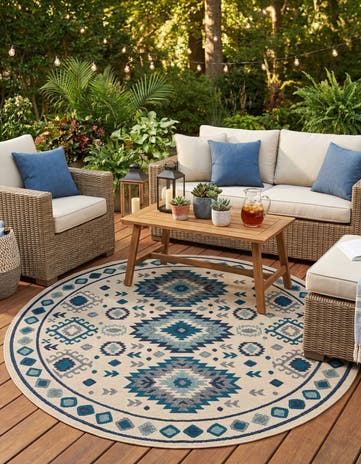 7' 10 x 7' 10 Easy-Clean Baja Indoor / Outdoor Round Rug