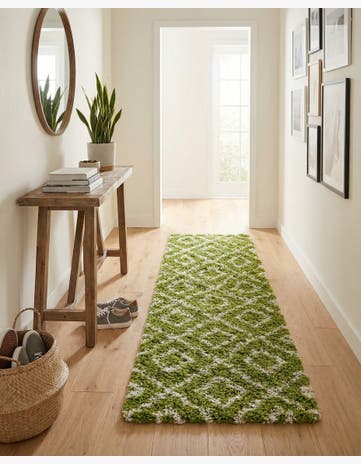 2' x 6' Lattice Shag Runner Rug