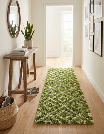 2' x 6' Lattice Shag Runner Rug