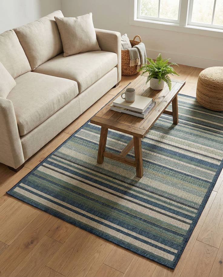 Detail image of 4' x 6' Easy-Clean Baja Indoor / Outdoor Rug