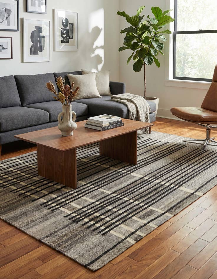 Detail image of 5' 8 x 7' 10  Hand Woven Kilim Modern Wool Rug