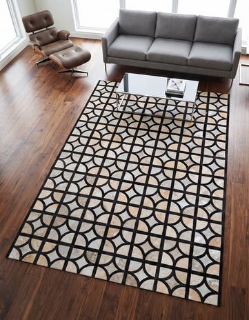 5' 2 x 7' 7 Cowhide Rug