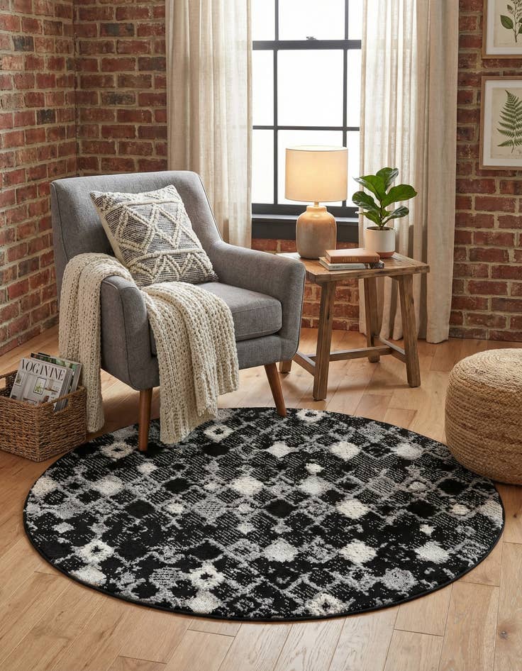 Detail image of  4' x 4' Cherokee Round Rug