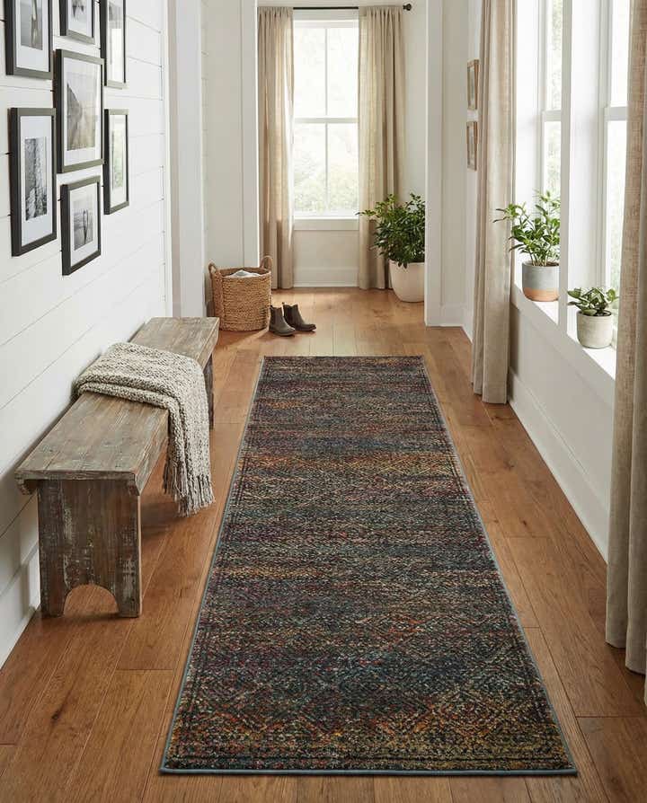 2' 7 x 10' Stella Runner Rug
