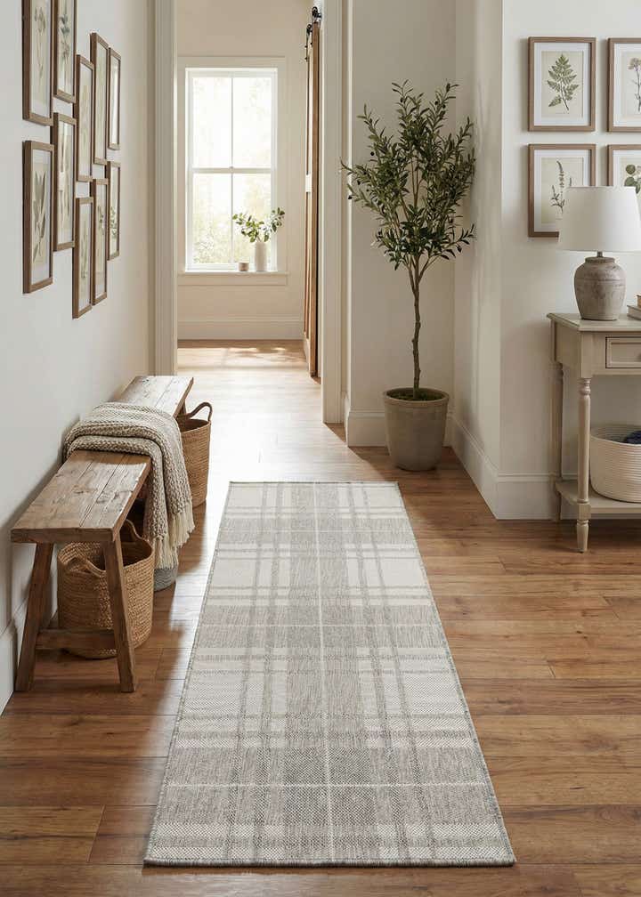 2' x 8' Easy-Clean Checkered Indoor / Outdoor Runner Rug