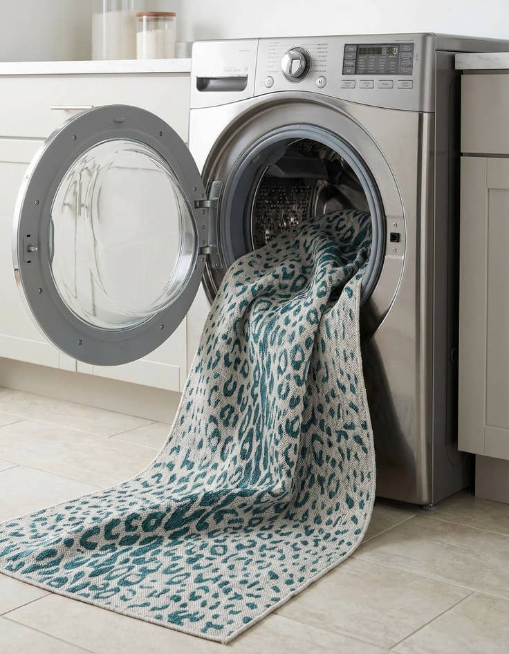 Detail image of 2' 7 x 10'  Washable Safari Indoor / Outdoor Runner Rug