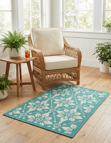 2' x 3' Easy-Clean Lattice Indoor / Outdoor Rug