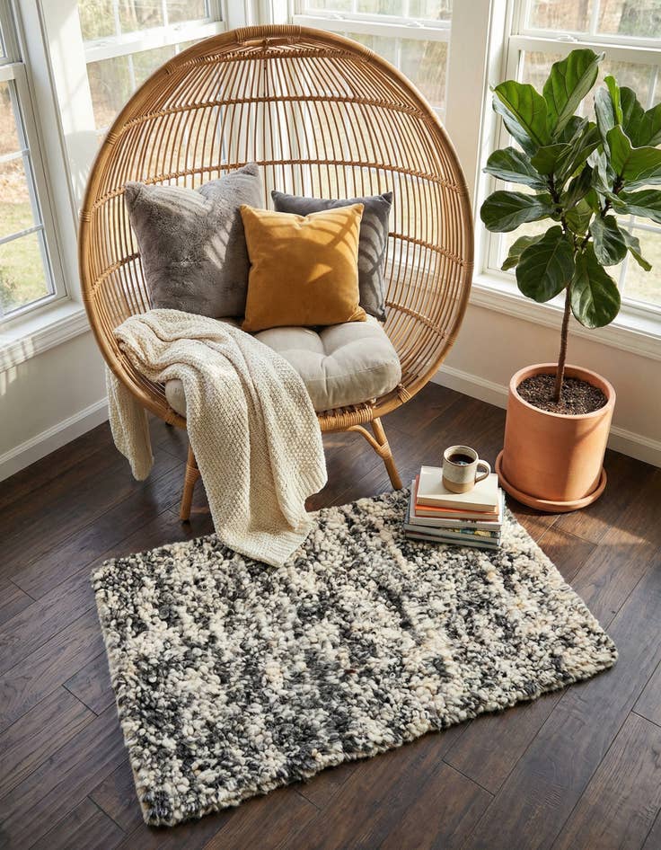 Detail image of  2' x 3' 1  Hand Woven Haka Deluxe Shag Rug