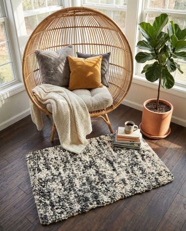  2' x 3' 1  Hand Woven Haka Deluxe Shag Rug