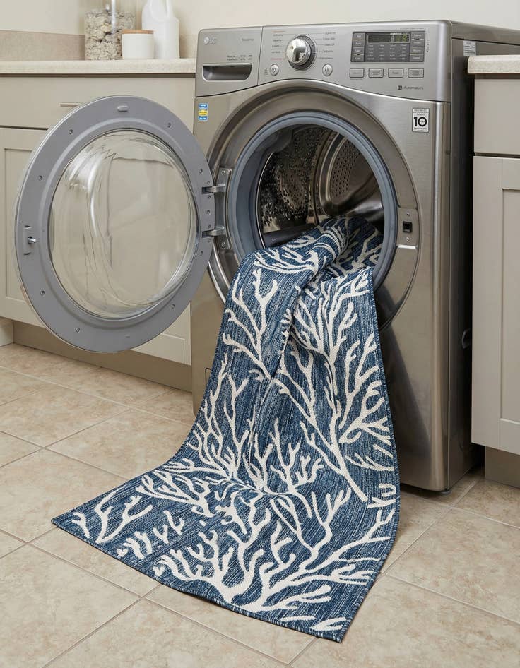 Detail image of  2' 7 x 12'  Washable Coastal Indoor / Outdoor Runner Rug