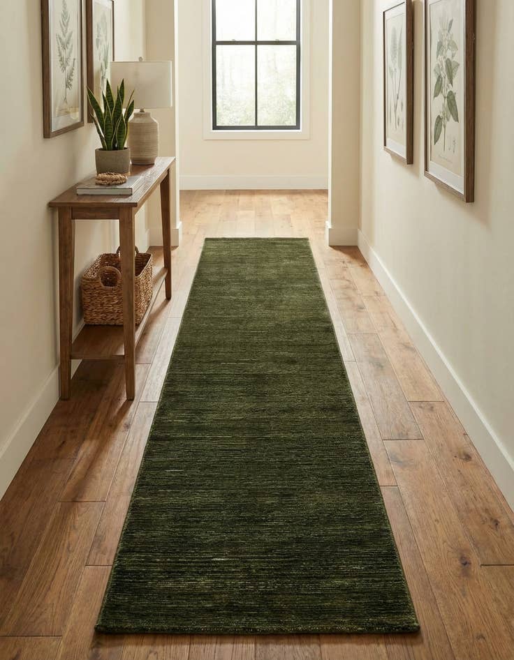 Detail image of 2' 7 x 12' Finsbury Runner Rug