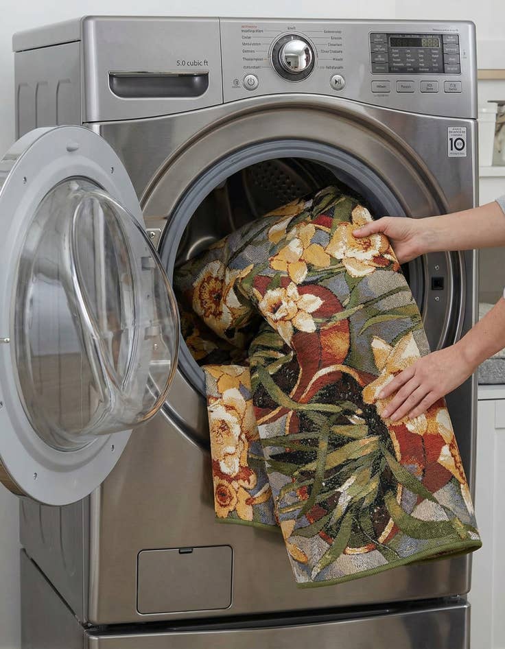 Detail image of 7' 10 x 7' 10  Washable Botanical Indoor / Outdoor Square Rug