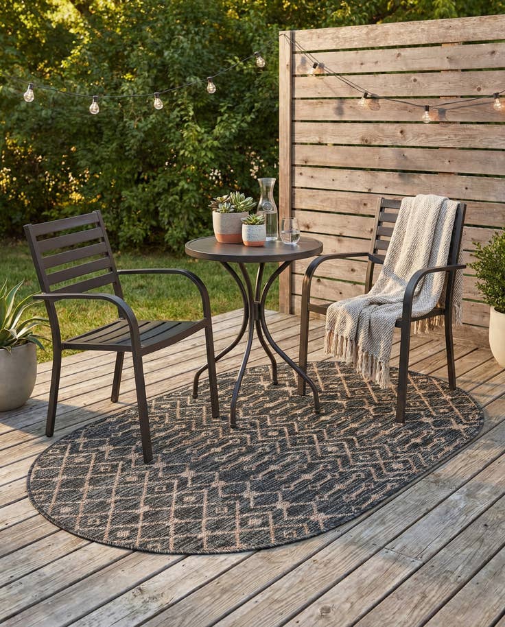 Detail image of 3' x 5' 3 Easy-Clean Lattice Indoor / Outdoor Oval Rug