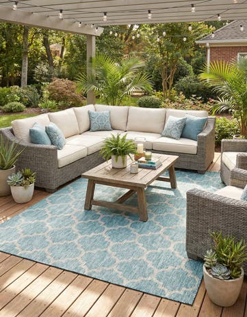 7' 10 x 11' Easy-Clean Lattice Indoor / Outdoor Rug