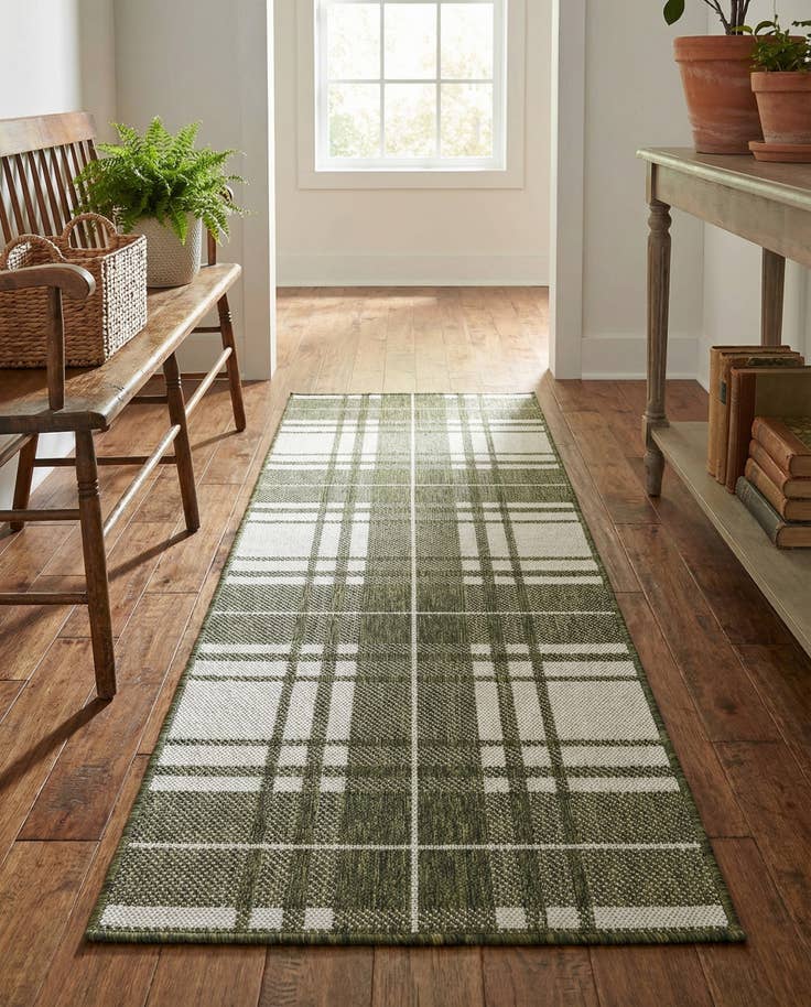 Detail image of 2' x 6' Easy-Clean Checkered Indoor / Outdoor Runner Rug