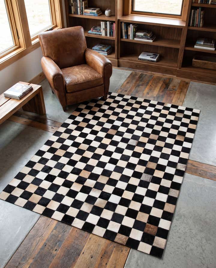 3' 11 x 5' 11 Cowhide Stocks Rug