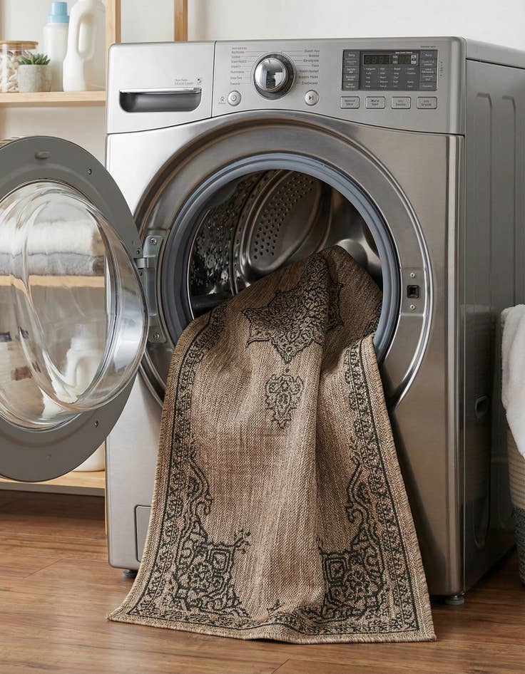 Detail image of  2' 7 x 10'  Washable Traditional Indoor / Outdoor Runner Rug