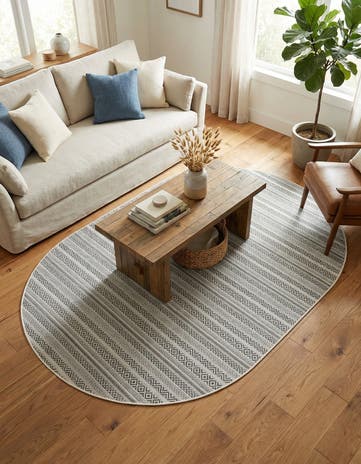 5' 3 x 8' Easy-Clean Ribbon Indoor / Outdoor Oval Rug
